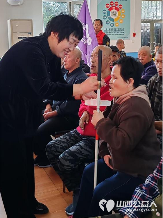 九九重阳节中国好人陈秀苗带领志愿者走进敬老院和老人们一起庆祝自己的节日 - 第9张