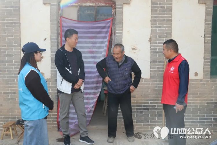 2024年九九重阳节情暖老人心运城市第一时间志愿者协会开展系列敬老志愿服务活动 - 第8张 - 山西公益人 2024年九九重阳节情暖老人心运城市第一时间志愿者协会开展系列敬老志愿服务活动 - 第8张