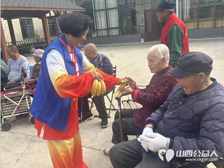 九九重阳快乐安康 长治市小雨点公益志愿者协会志愿者驱车来到马厂镇的富村敬老院和老人一起共度欢乐重阳 - 第14张 - 山西公益人 九九重阳快乐安康 长治市小雨点公益志愿者协会志愿者驱车来到马厂镇的富村敬老院和老人一起共度欢乐重阳 - 第14张