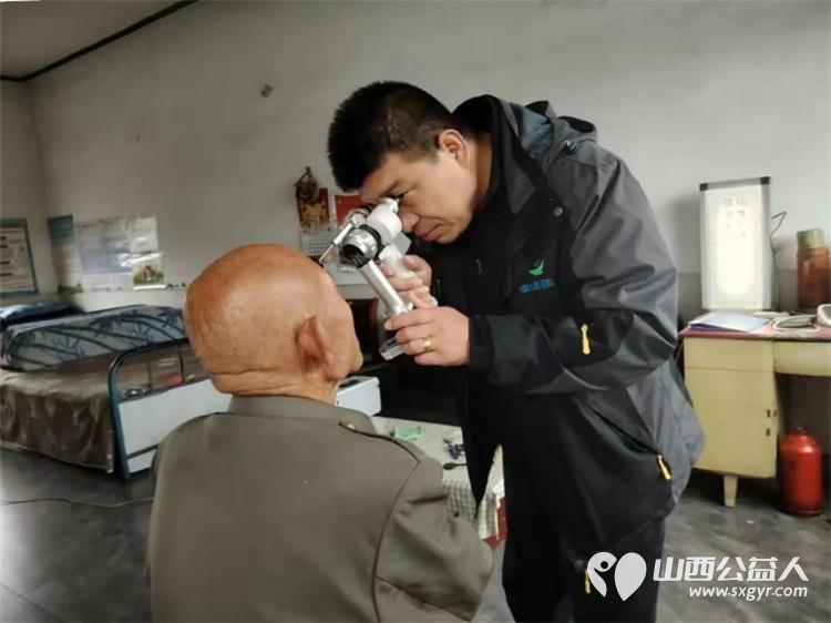 介休市敬老协会10月19日孝善行之敬老爱老助老行动在洪山镇崇贤村进行 - 第6张 - 山西公益人 介休市敬老协会10月19日孝善行之敬老爱老助老行动在洪山镇崇贤村进行 - 第6张