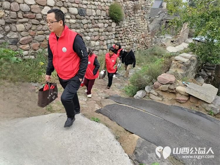 介休市敬老协会10月19日孝善行之敬老爱老助老行动在洪山镇崇贤村进行 - 第9张 - 山西公益人 介休市敬老协会10月19日孝善行之敬老爱老助老行动在洪山镇崇贤村进行 - 第9张