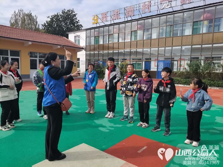 为了明天！长治市小雨点公益志愿者协会来到潞城区西流小学看望在那里上学的十五名孩子 - 第4张