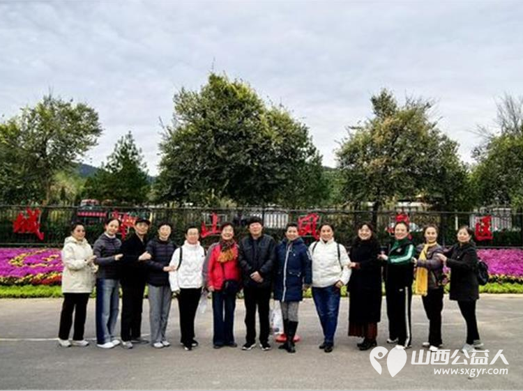 太原市广场舞协会党支部组织了弘扬胡兰精神，传承红色基因为主题的党日活动 - 第16张