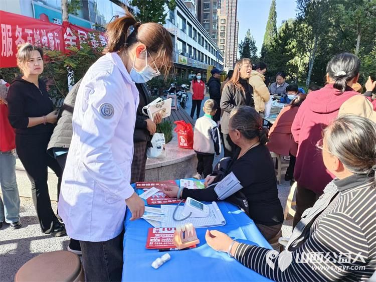 健康活动暖人心10月23日介休市敬老协会组织志愿者在西关街道绵山北街社区为社区老人爱心理发健康义诊服务 - 第12张 - 山西公益人 健康活动暖人心10月23日介休市敬老协会组织志愿者在西关街道绵山北街社区为社区老人爱心理发健康义诊服务 - 第12张