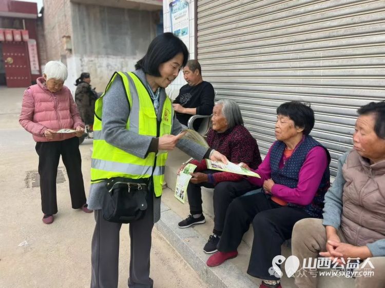 忻州市环保志愿者协会在行动开展环境保护宣传活动禁止秸秆露天焚烧共同建设美丽忻州 - 第3张