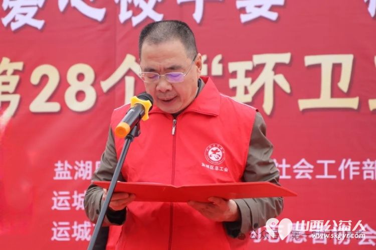 致敬最美环卫人 盐湖区第一时间志愿者协会承办,运城三馨食品有限公司、南风广场、南风购物中心协办的的爱心饺子宴情暖环卫工公益活动在南风广场举行 - 第4张 - 山西公益人 致敬最美环卫人 盐湖区第一时间志愿者协会承办,运城三馨食品有限公司、南风广场、南风购物中心协办的的爱心饺子宴情暖环卫工公益活动在南风广场举行 - 第4张