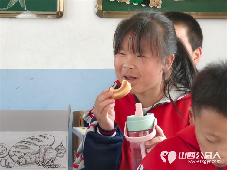 石楼县青年志愿者协会携手山西众信公益基金在石楼县成功启动了其温情满满的“尝尝幸福的味道”公益项目 - 第7张