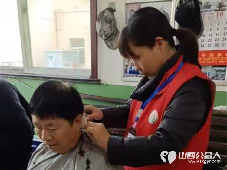 介休市敬老协会“孝善行”之敬老爱老助老行动2024年11月2日走进宋古乡宋安村服务老年村民 - 第5张 - 山西公益人 介休市敬老协会“孝善行”之敬老爱老助老行动2024年11月2日走进宋古乡宋安村服务老年村民 - 第5张