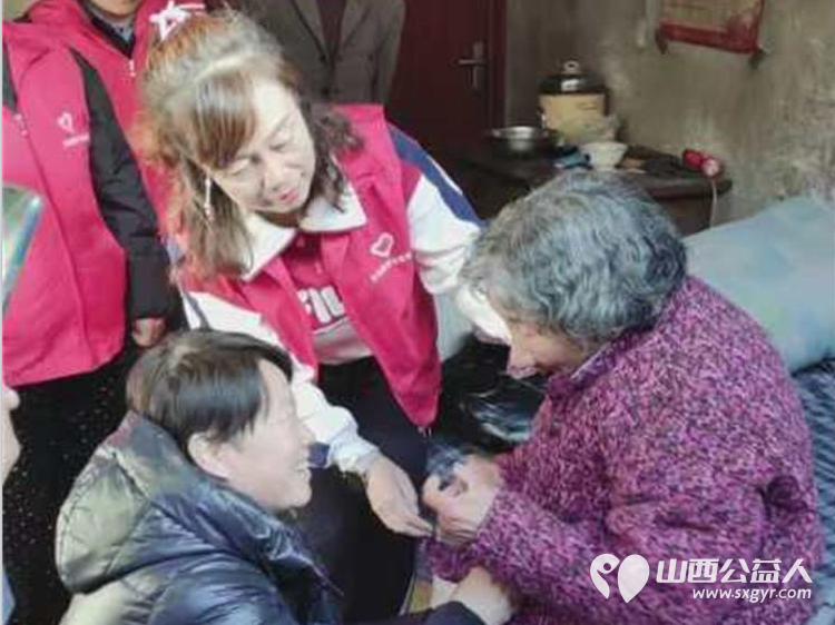 汇聚公益力量缔造幸福家园 长治圆梦公益协会志愿者们去平顺县芦芽村看望孤寡老人赠送棉衣棉被食品和生活用品 - 第27张