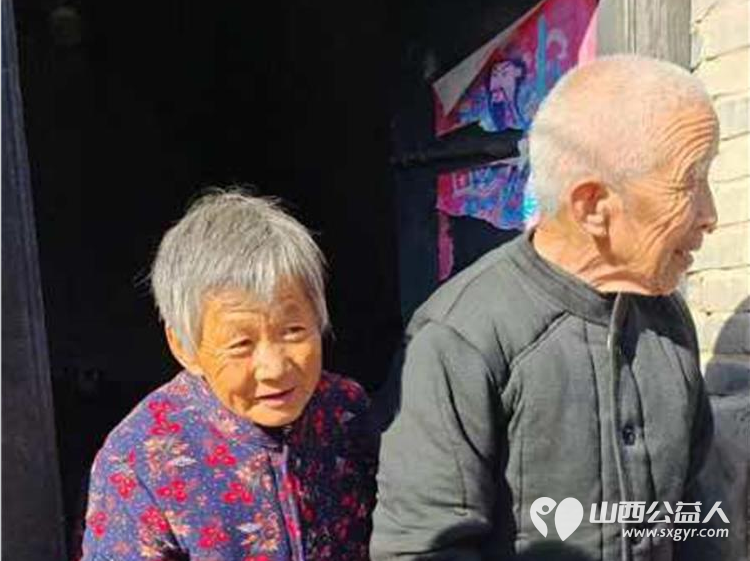汇聚公益力量缔造幸福家园 长治圆梦公益协会志愿者们去平顺县芦芽村看望孤寡老人赠送棉衣棉被食品和生活用品 - 第25张