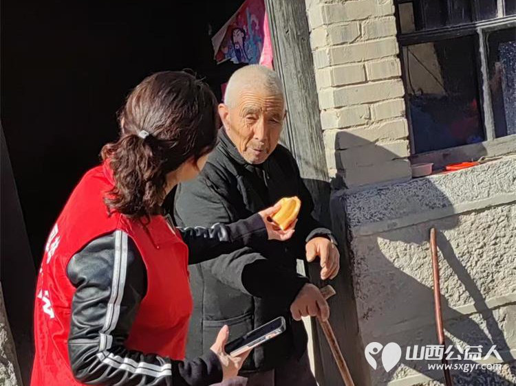 汇聚公益力量缔造幸福家园 长治圆梦公益协会志愿者们去平顺县芦芽村看望孤寡老人赠送棉衣棉被食品和生活用品 - 第23张