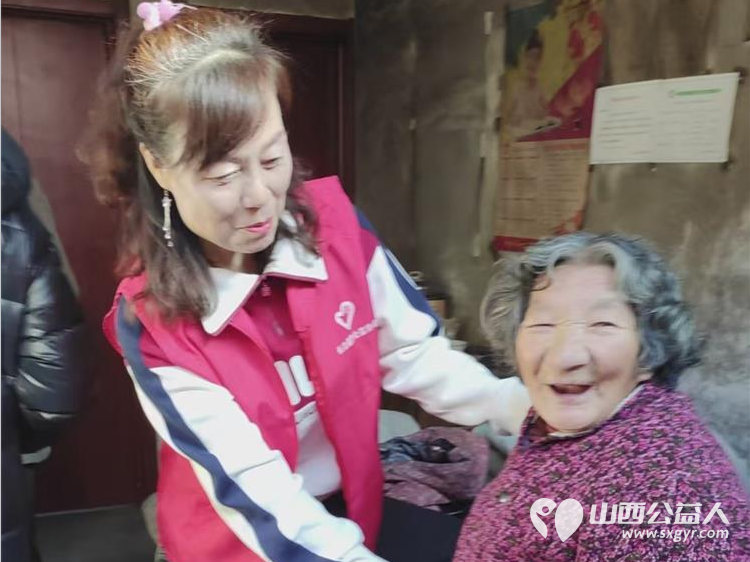 汇聚公益力量缔造幸福家园 长治圆梦公益协会志愿者们去平顺县芦芽村看望孤寡老人赠送棉衣棉被食品和生活用品 - 第21张