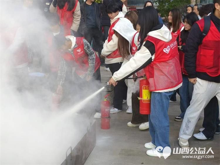 晋中新青年志愿者联合服务中心消防志愿者参加榆次区“119”消防月启动仪式 - 第5张 - 山西公益人 晋中新青年志愿者联合服务中心消防志愿者参加榆次区“119”消防月启动仪式 - 第5张