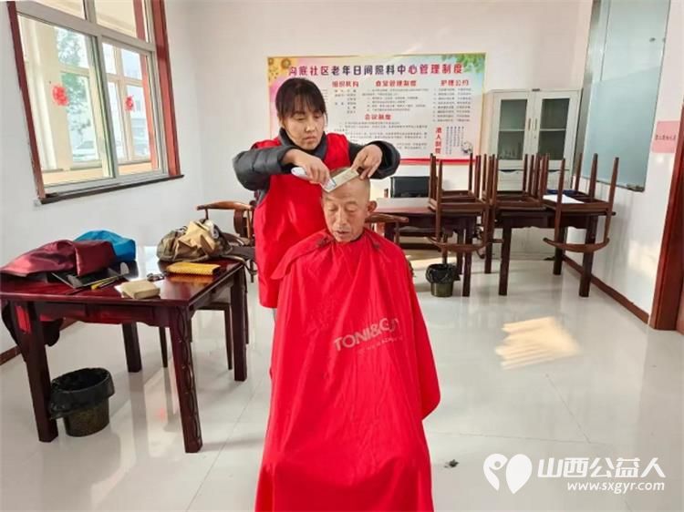 介休市敬老协会“孝善行”之敬老爱老助老行动11月9日走进张兰镇沟底社区、南窑头小区、东风社区 - 第12张 - 山西公益人 介休市敬老协会“孝善行”之敬老爱老助老行动11月9日走进张兰镇沟底社区、南窑头小区、东风社区 - 第12张