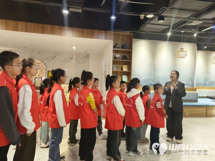 书香润童心志愿传文明盐湖区第一时间志愿者协会联合汲盐书馆组织小小图书管理员志愿服务活动 - 第1张