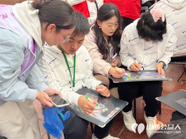 山西省省城学雷锋志愿服务总团、山西枫慧心智障关爱中心组织参加残健共融陪伴蓝星拾得艺术秋游活动 - 第9张