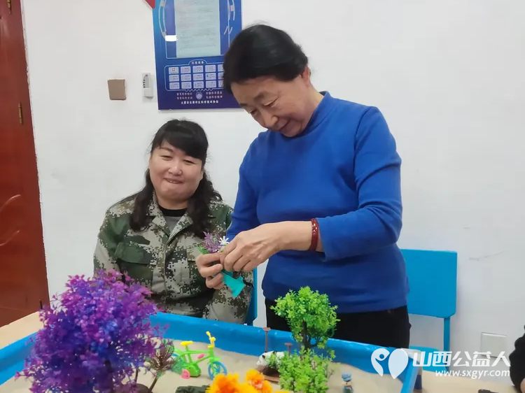 尖草坪区妇联朝阳社区爱心妈妈工作站为爱心妈妈志愿者开展沉浸式团体沙盘赋能系列培训 - 第14张 - 山西公益人 尖草坪区妇联朝阳社区爱心妈妈工作站为爱心妈妈志愿者开展沉浸式团体沙盘赋能系列培训 - 第14张