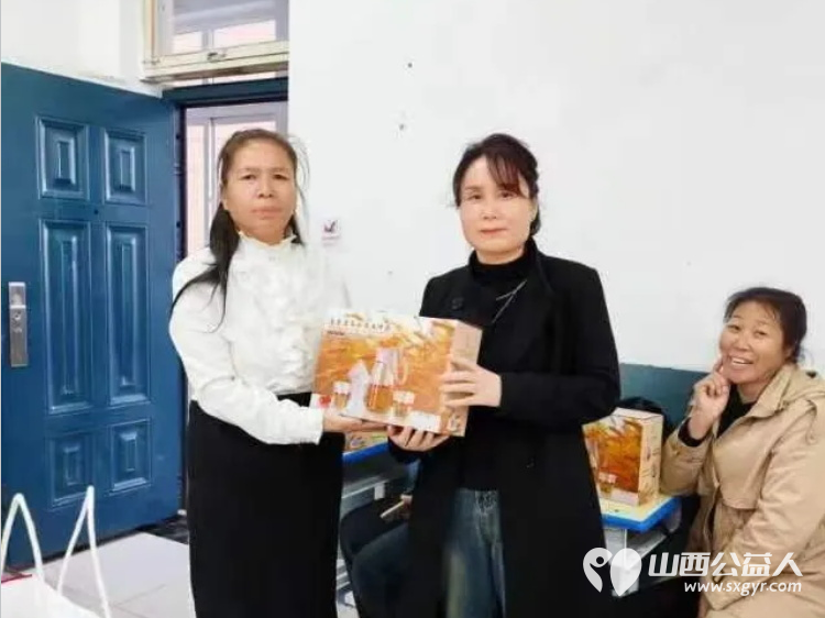 长治正能量公益协会海燕教育培训团队开展了慰问活动为学员们发放了精心准备的慰问品 - 第11张 - 山西公益人 长治正能量公益协会海燕教育培训团队开展了慰问活动为学员们发放了精心准备的慰问品 - 第11张