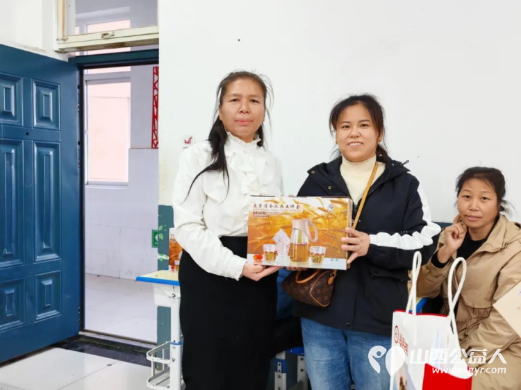 长治正能量公益协会海燕教育培训团队开展了慰问活动为学员们发放了精心准备的慰问品 - 第10张 - 山西公益人 长治正能量公益协会海燕教育培训团队开展了慰问活动为学员们发放了精心准备的慰问品 - 第10张