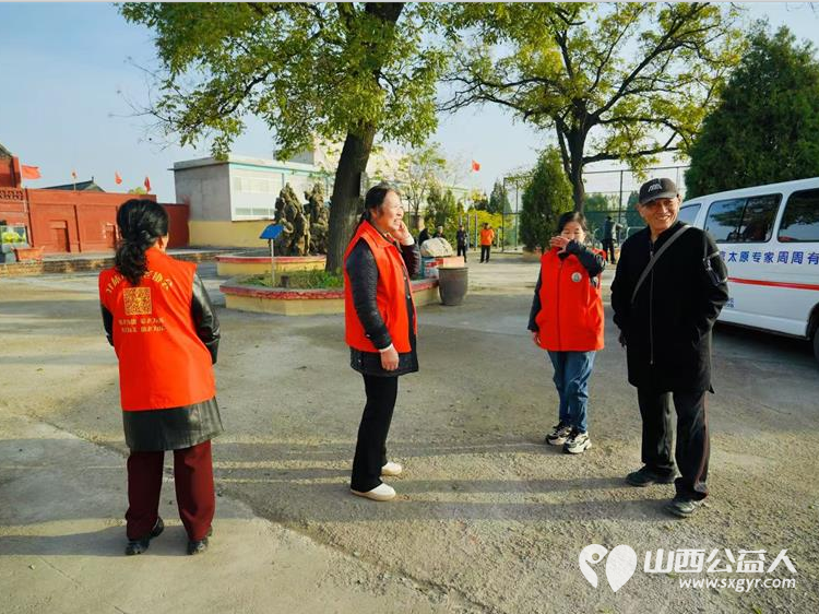 介休市敬老协会2024年11月16日“孝善行”之敬老爱老助老行动在洪山镇南两水村服务所有老人 - 第5张 - 山西公益人 介休市敬老协会2024年11月16日“孝善行”之敬老爱老助老行动在洪山镇南两水村服务所有老人 - 第5张