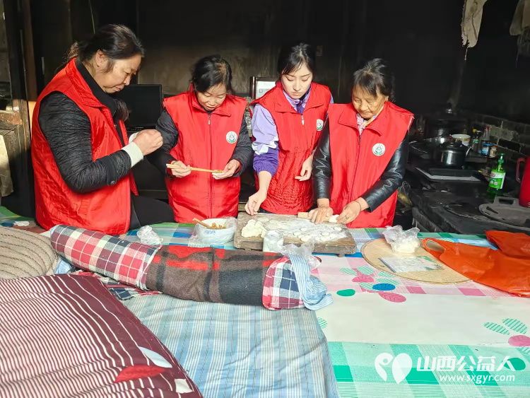 介休市敬老协会敬老爱老助老行动在洪山镇南两水村入户特困老人87岁任金明家中 - 第12张 - 山西公益人 介休市敬老协会敬老爱老助老行动在洪山镇南两水村入户特困老人87岁任金明家中 - 第12张