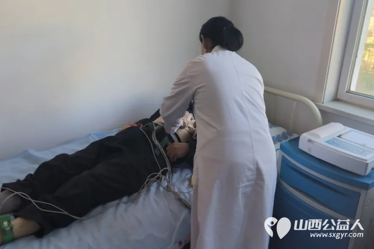 爱满金晖心系桑榆 石楼县青联委员、青年志愿者前往石楼县敬老院开展志愿服务活动 - 第6张