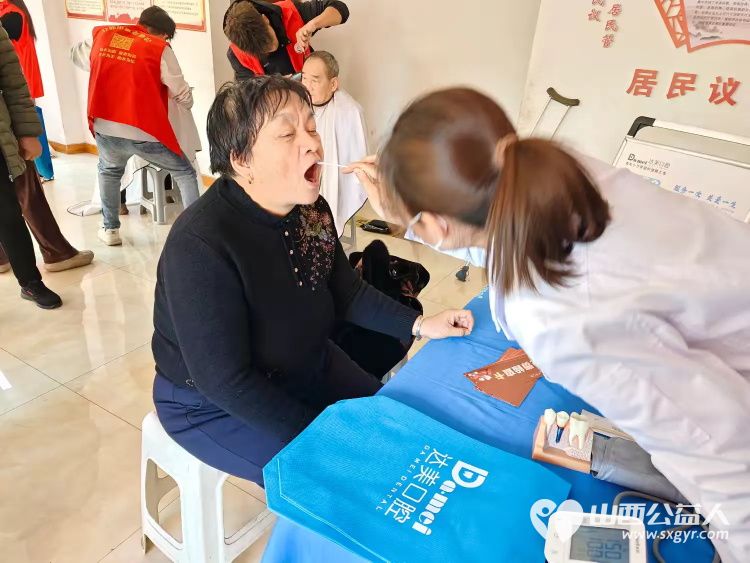 2024年11月20日介休市敬老协会孝善行活动走进北坛街道文苑街社区为社区老人爱心理发健康义诊服务活动 - 第13张 - 山西公益人 2024年11月20日介休市敬老协会孝善行活动走进北坛街道文苑街社区为社区老人爱心理发健康义诊服务活动 - 第13张