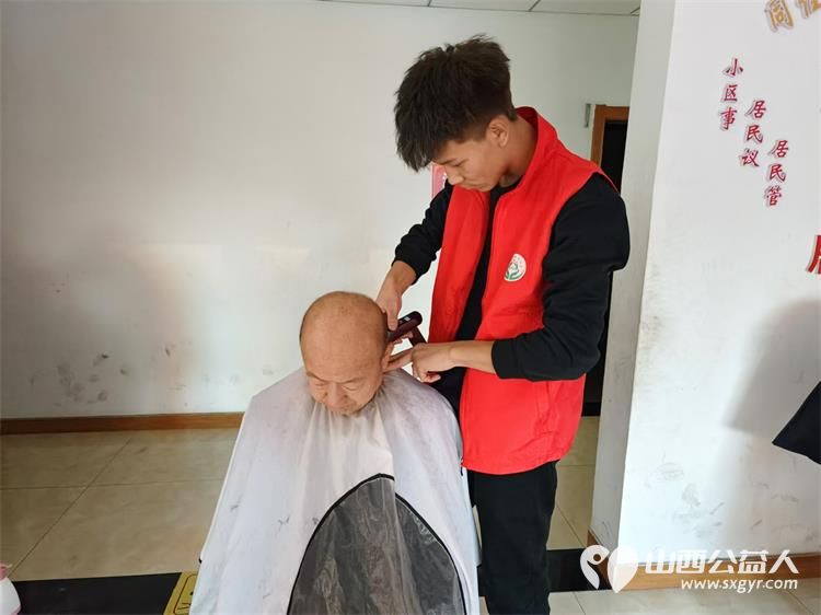 2024年11月20日介休市敬老协会孝善行活动走进北坛街道文苑街社区为社区老人爱心理发健康义诊服务活动 - 第20张 - 山西公益人 2024年11月20日介休市敬老协会孝善行活动走进北坛街道文苑街社区为社区老人爱心理发健康义诊服务活动 - 第20张