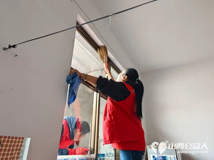 介休市敬老协会敬老爱老助老行动在连福镇义和堡入户特困83岁王士功老人家中 - 第5张 - 山西公益人 介休市敬老协会敬老爱老助老行动在连福镇义和堡入户特困83岁王士功老人家中 - 第5张