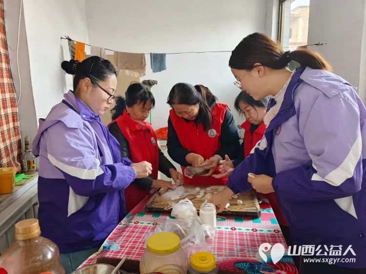 介休市敬老协会敬老爱老助老行动在连福镇义和堡入户特困83岁王士功老人家中 - 第7张 - 山西公益人 介休市敬老协会敬老爱老助老行动在连福镇义和堡入户特困83岁王士功老人家中 - 第7张