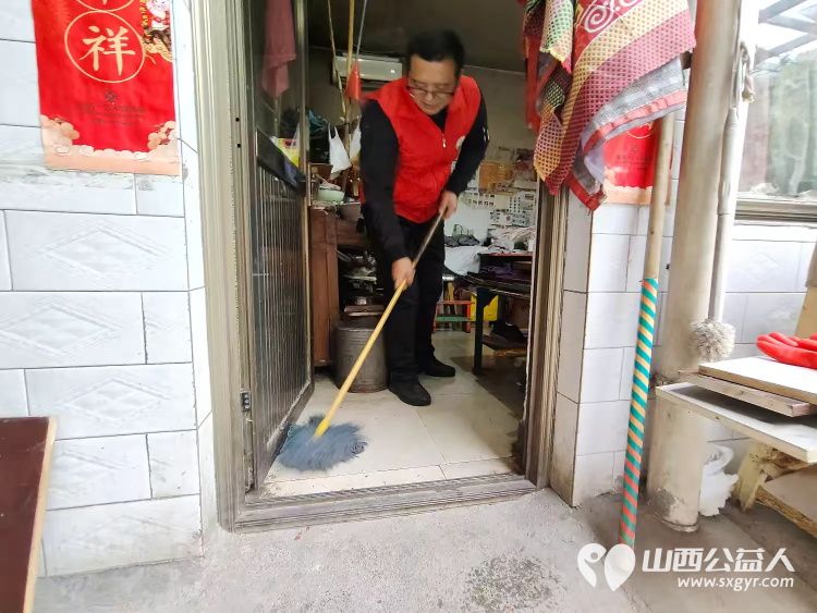 介休市敬老协会敬老爱老助老行动入户连福镇化家窑村特困86岁张天生老人家中 - 第10张 - 山西公益人 介休市敬老协会敬老爱老助老行动入户连福镇化家窑村特困86岁张天生老人家中 - 第10张