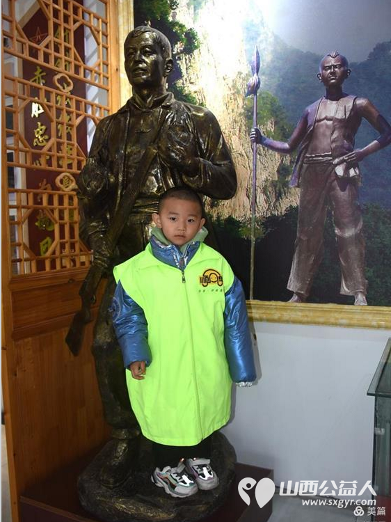 传承红色基因不忘初心砥砺前行 晋城市绿丝带志愿者协会党支部开展了走进桥岭村军鞋厂纪念馆红色教育基地参观学习的活动 - 第48张