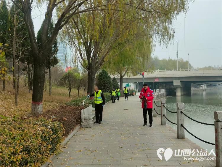 环境建设不“冬眠”河流保护正“热情”文水县爱心帮扶志愿者协会开展文明实践我行动为主题的志愿服务活动----保护母亲河系列活动 - 第12张 - 山西公益人 环境建设不“冬眠”河流保护正“热情”文水县爱心帮扶志愿者协会开展文明实践我行动为主题的志愿服务活动----保护母亲河系列活动 - 第12张