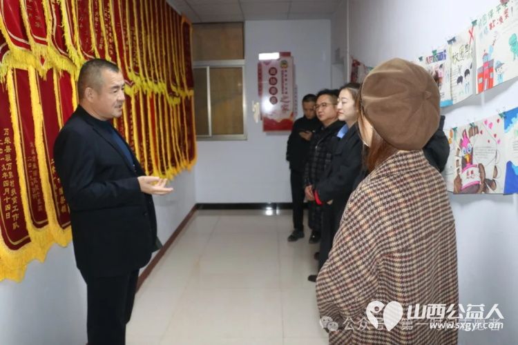 爱心棉被情暖冬日 爱心人士范博红、张弘、刘少华联合山西梁家匠装饰有限公司为盐湖区第一时间志愿者协会捐赠25床暖冬棉被及被套 - 第6张 - 山西公益人 爱心棉被情暖冬日 爱心人士范博红、张弘、刘少华联合山西梁家匠装饰有限公司为盐湖区第一时间志愿者协会捐赠25床暖冬棉被及被套 - 第6张