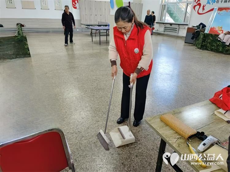 志愿服务进社区健康活动暖人心11月27日介休市敬老协会走进西南街道裕华路社区为老人爱心理发、健康义诊 - 第29张 - 山西公益人 志愿服务进社区健康活动暖人心11月27日介休市敬老协会走进西南街道裕华路社区为老人爱心理发、健康义诊 - 第29张