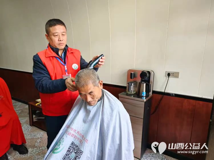 介休市敬老协会2024年11月30日敬老爱老助老行动在义安镇沙堡村举行为老人爱心理发义诊 - 第26张 - 山西公益人 介休市敬老协会2024年11月30日敬老爱老助老行动在义安镇沙堡村举行为老人爱心理发义诊 - 第26张