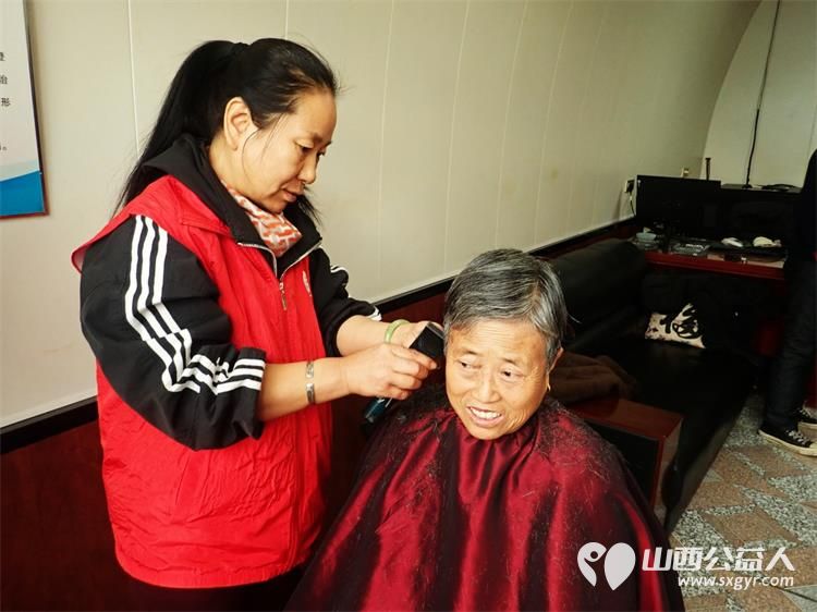 介休市敬老协会2024年11月30日敬老爱老助老行动在义安镇沙堡村举行为老人爱心理发义诊 - 第24张 - 山西公益人 介休市敬老协会2024年11月30日敬老爱老助老行动在义安镇沙堡村举行为老人爱心理发义诊 - 第24张