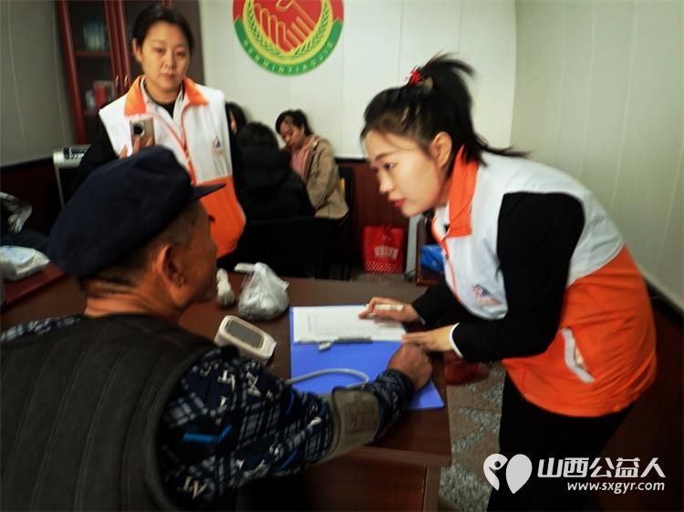 介休市敬老协会2024年11月30日敬老爱老助老行动在义安镇沙堡村举行为老人爱心理发义诊 - 第18张 - 山西公益人 介休市敬老协会2024年11月30日敬老爱老助老行动在义安镇沙堡村举行为老人爱心理发义诊 - 第18张