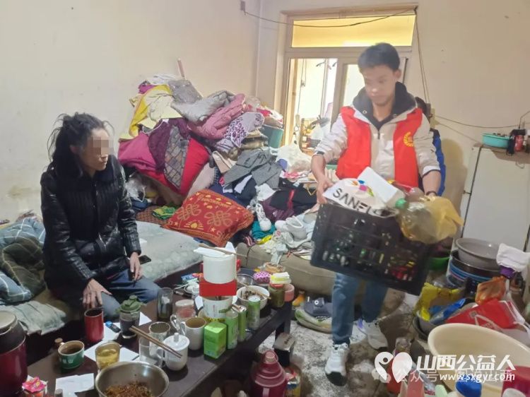 让温暖的阳光洒满社区--临汾市文明交通志愿者协会志愿者们来到漪汾花园社区开展人人学助老悠悠寸草心志愿服务活动 - 第11张