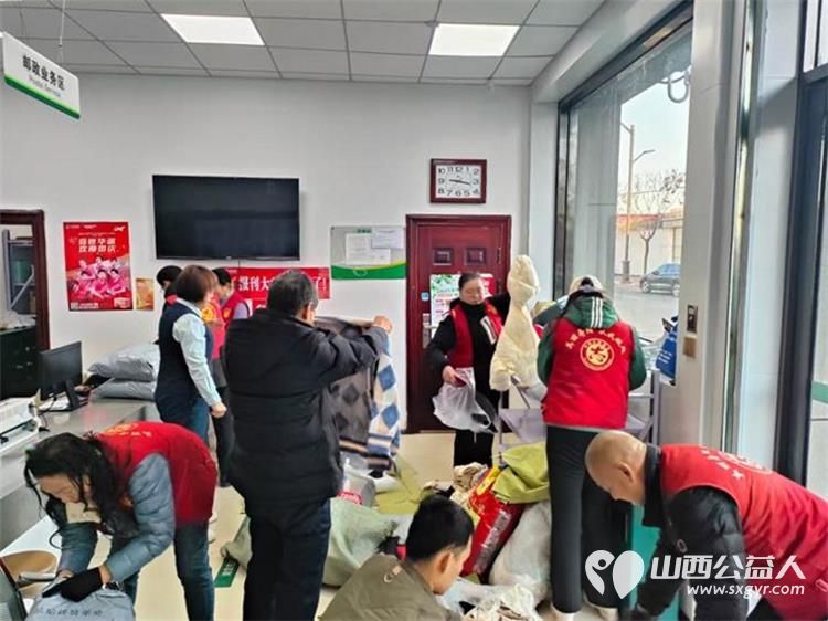 寿阳县卡卡公益组织志愿者捐衣邮寄四川省德格县错阿镇学校的孩子们 - 第3张 - 山西公益人 寿阳县卡卡公益组织志愿者捐衣邮寄四川省德格县错阿镇学校的孩子们 - 第3张