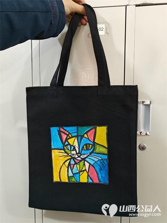 感谢爱心人士现场购买太原市安健儿公益服务中心艺术组的孩子们由绘画转印的帆布包 - 第8张