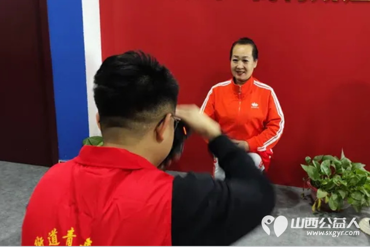 贡献志愿力量创造美好生活 第39届12.5国际志愿者日太原市广场舞协会在尖草坪区优山美郡社区参加活动 - 第5张