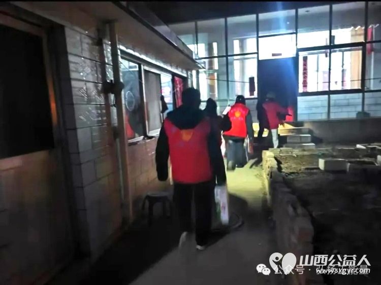 正能量公益山西灵丘县平型关义工联合会走进了武灵镇庄头村和灵源村的几家残疾儿童家庭给残疾儿童送去了特殊的关爱与温情的希望 - 第13张