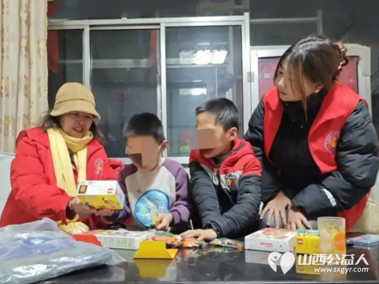 正能量公益山西灵丘县平型关义工联合会走进了武灵镇庄头村和灵源村的几家残疾儿童家庭给残疾儿童送去了特殊的关爱与温情的希望 - 第3张