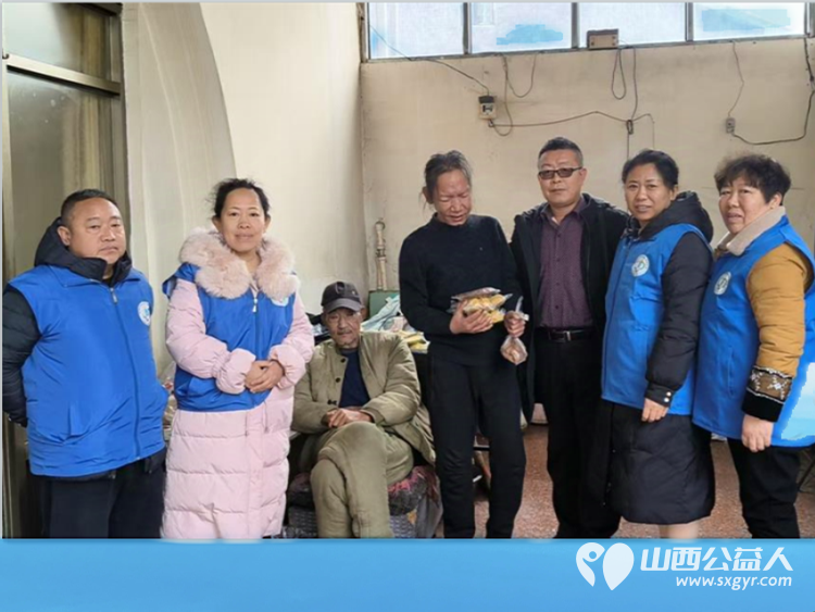 长治市小雨点公益志愿者协会思源分会组织志愿者带着驴肉、牛肉丸子、团子看望孤寡老人 - 第17张