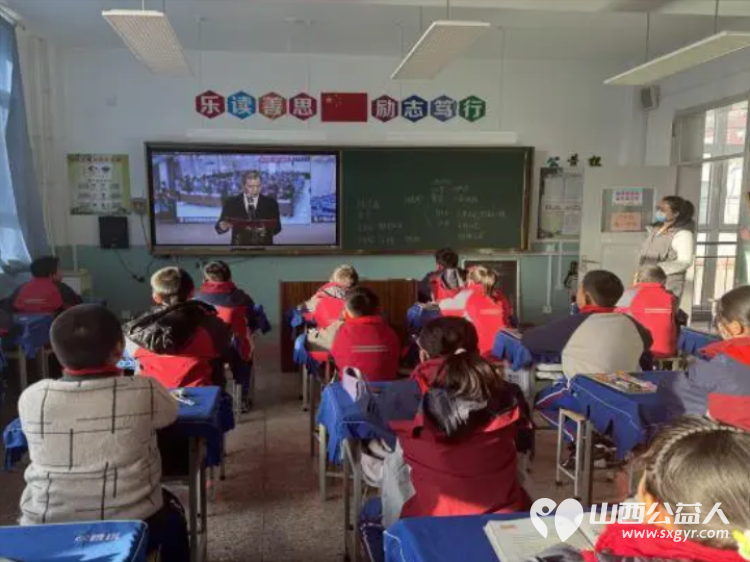 宪法伴我成长----太原市呼延小学举办宪法日活动让学生更好地了解宪法知识引导学生成为自觉遵守者和坚定捍卫者 - 第5张