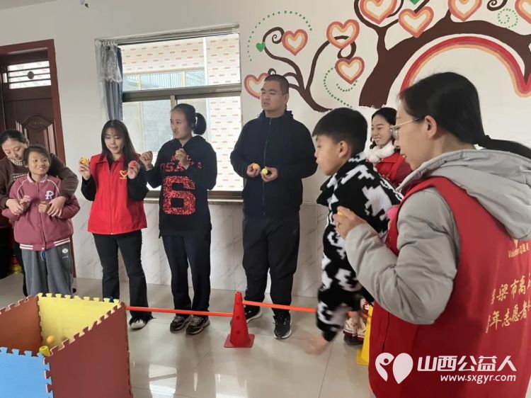 过生日啦！吕梁市离石区青年志愿者协会启动了第四季度的致敬行善者走访慰问活动走进吕梁市弘益心青年服务中心为梁红梅老师送上生日的惊喜 - 第9张