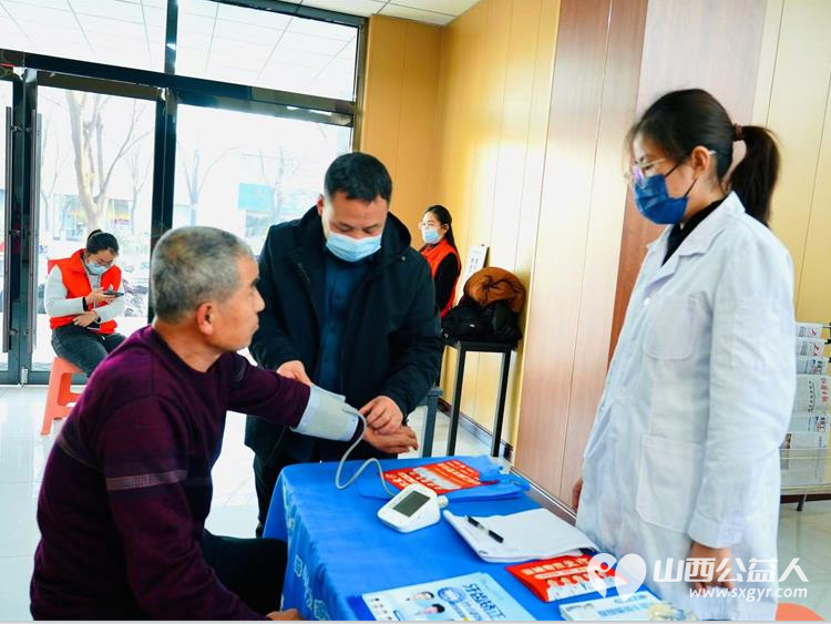 志愿服务进社区健康活动暖人心——介休市敬老协会志愿者2024年12月11日在西南街道新建西路社区为社区老人爱心理发健康义诊服务活动 - 第24张 - 山西公益人 志愿服务进社区健康活动暖人心——介休市敬老协会志愿者2024年12月11日在西南街道新建西路社区为社区老人爱心理发健康义诊服务活动 - 第24张