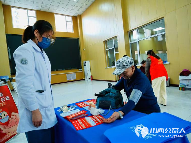 志愿服务进社区健康活动暖人心——介休市敬老协会志愿者2024年12月11日在西南街道新建西路社区为社区老人爱心理发健康义诊服务活动 - 第27张 - 山西公益人 志愿服务进社区健康活动暖人心——介休市敬老协会志愿者2024年12月11日在西南街道新建西路社区为社区老人爱心理发健康义诊服务活动 - 第27张