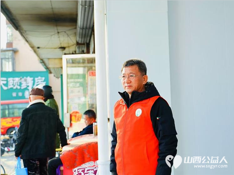 志愿服务进社区健康活动暖人心——介休市敬老协会志愿者2024年12月11日在西南街道新建西路社区为社区老人爱心理发健康义诊服务活动 - 第12张 - 山西公益人 志愿服务进社区健康活动暖人心——介休市敬老协会志愿者2024年12月11日在西南街道新建西路社区为社区老人爱心理发健康义诊服务活动 - 第12张